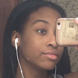 Meet your Posher, Zuri